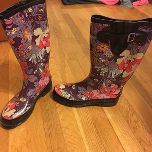 Size 8 purple rain boots